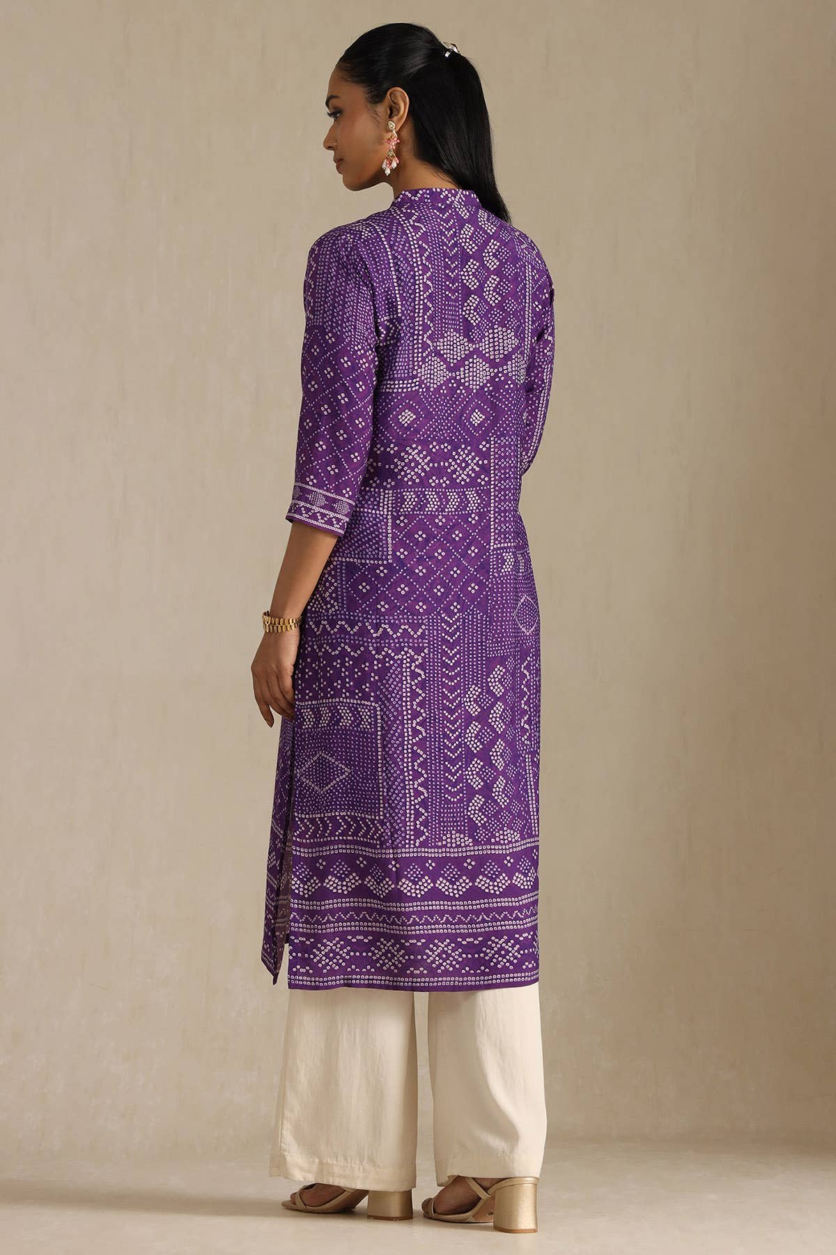 Purple Muslin Bandhani Printed Kurta With Zardosi - View 3