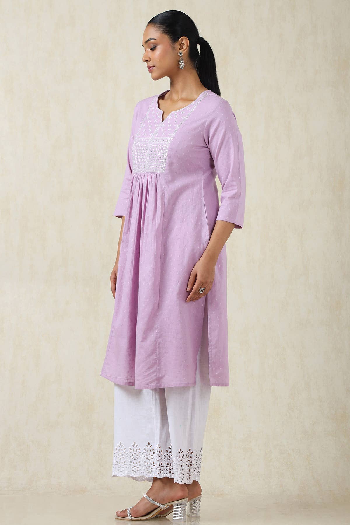 Purple Cotton Dobby Solid Kurta With Sequins - View 4